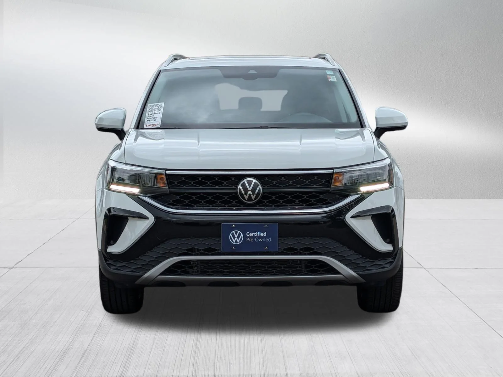 Certified Used 2023 Pure White Volkswagen SE image 2