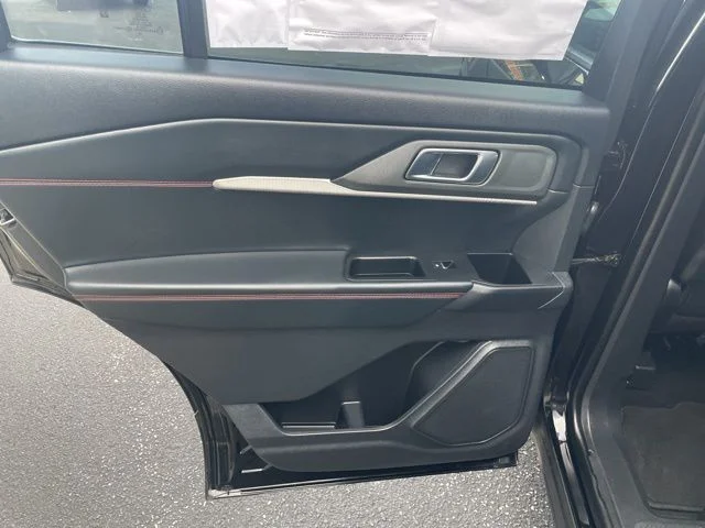 2025 Ford Explorer ST-LINE - Photo 15