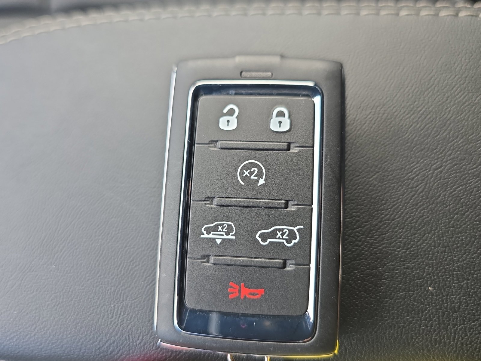 New 2026 Velvet Red Pearlcoat Jeep Limited Altitude image 32