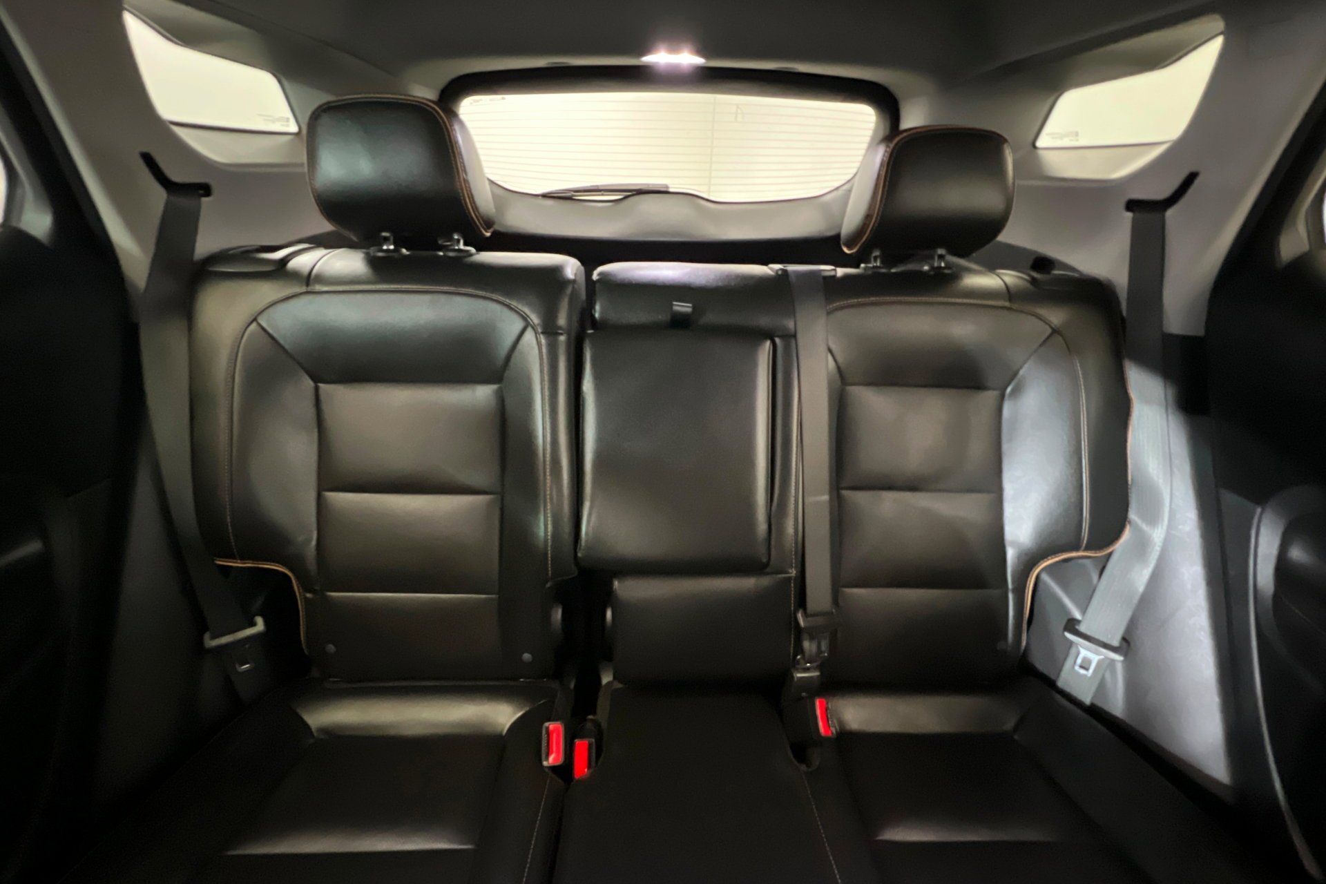 Used 2023 Sterling Metallic GMC AT4 image 26