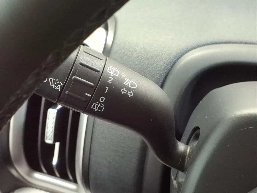 Used 2025 White Ford Active image 13