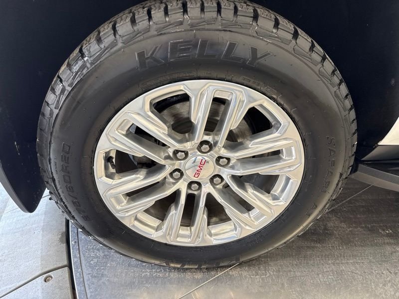 Used 2022 White GMC SLT image 9