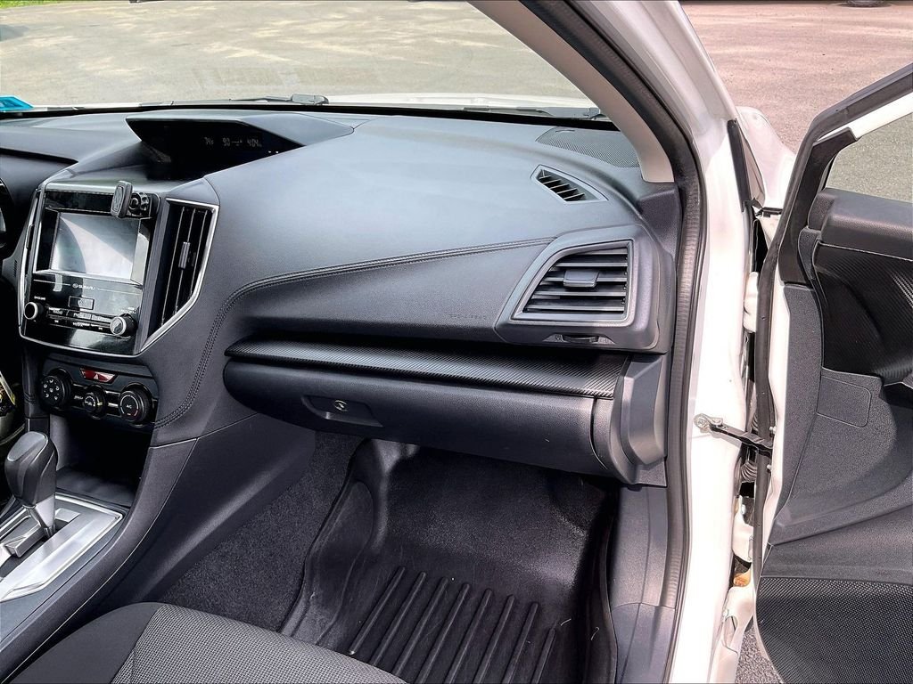 Used 2019 White Subaru 2.0i image 13
