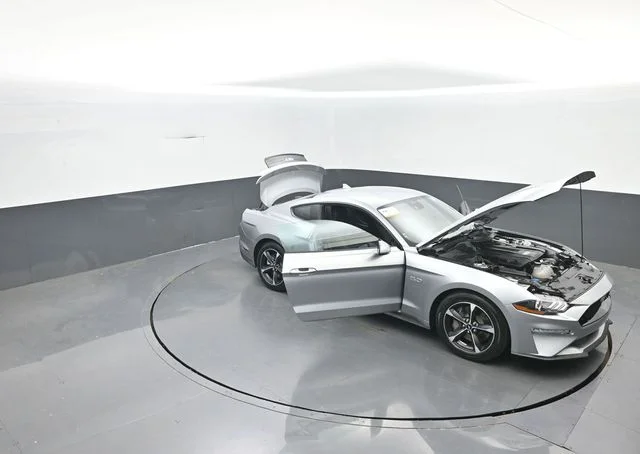 Used 2023 Silver Metallic Ford GT image 33