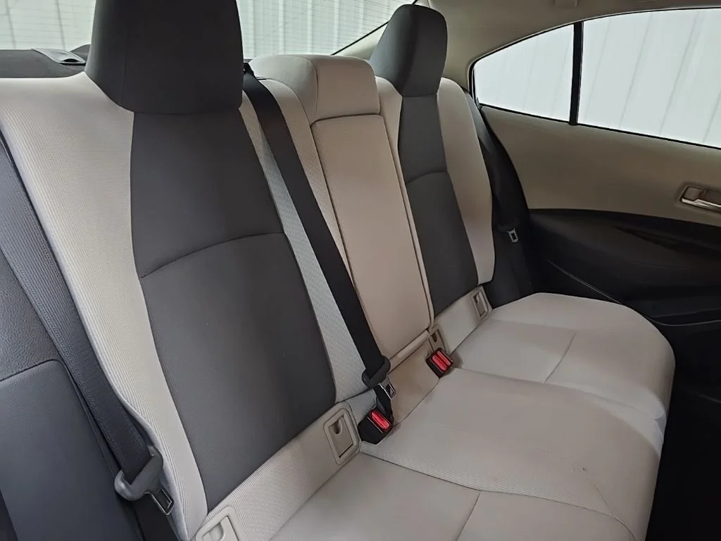 Used 2021  Toyota LE image 16