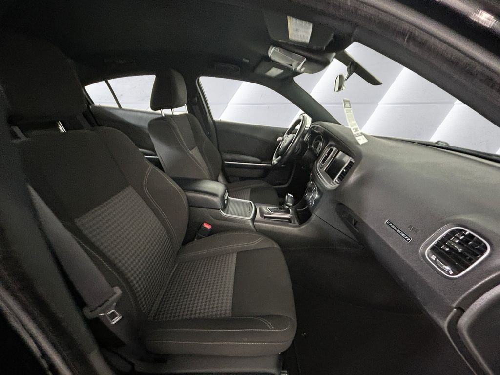 Used 2023 Black Dodge SXT image 8