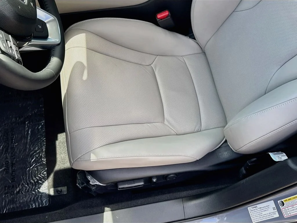 New 2026 Urban Gray Pearl Honda Touring image 24
