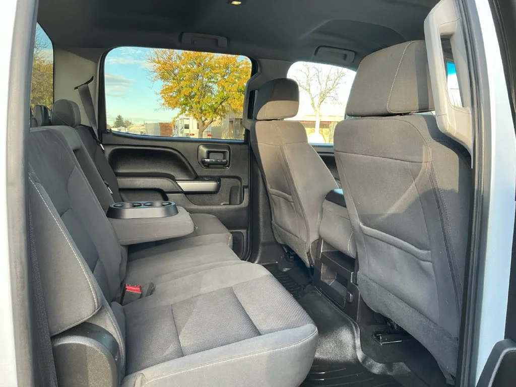 Used 2016 SUMMIT WHITE Chevrolet LT image 31