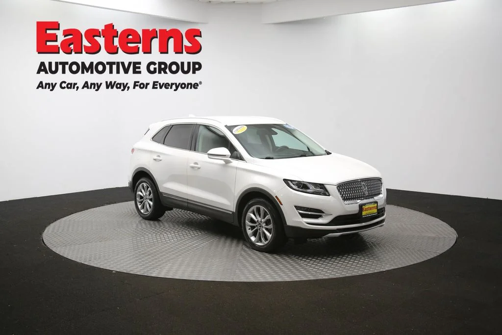 Used 2019 White Lincoln Select image 48