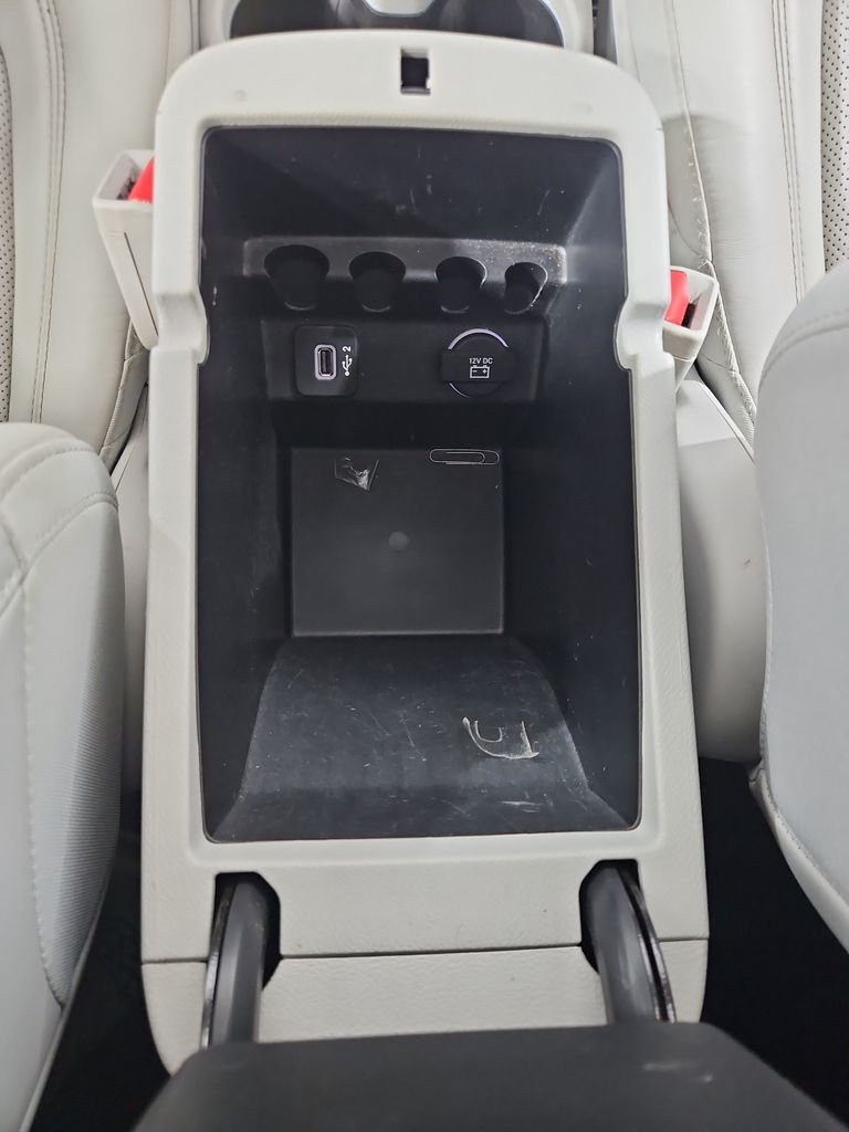Used 2019 Beige Jeep Limited image 27