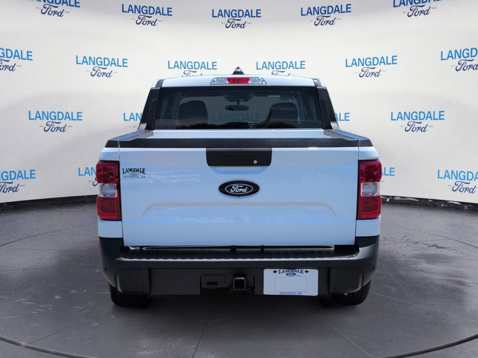 New 2026 Oxford White Ford XLT image 8
