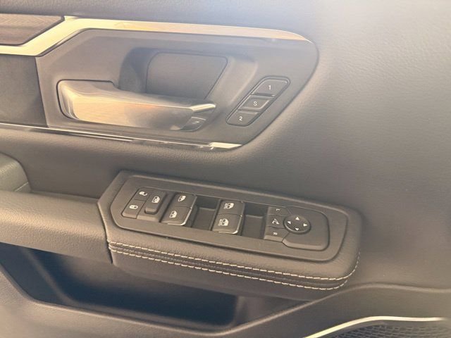 2026 RAM 1500 Laramie - Photo 15