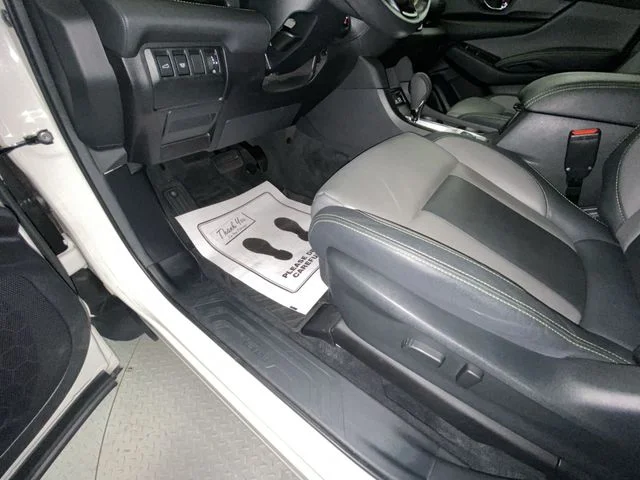 Used 2024 White Subaru Onyx Edition image 12