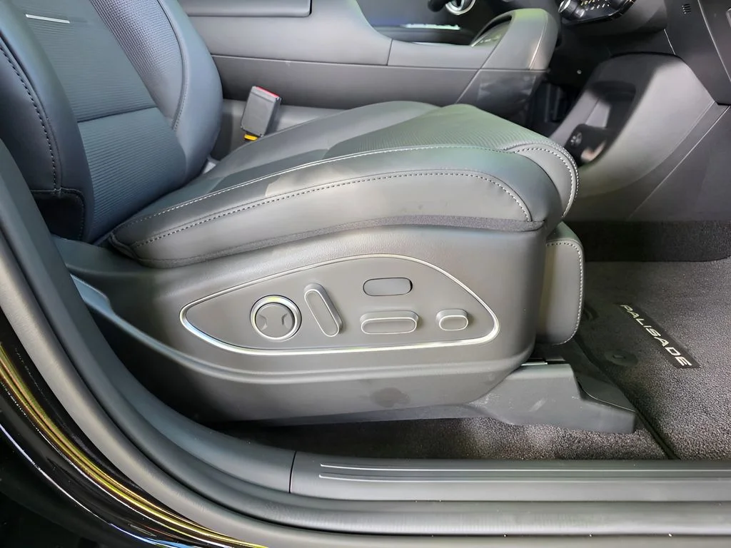 Used 2026 Abyss Black Pearl Hyundai Calligraphy image 15