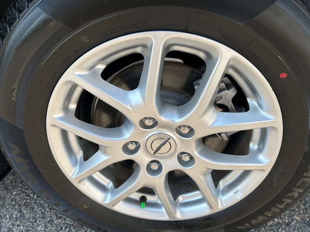 Used 2023 Gray Chrysler Touring L image 27