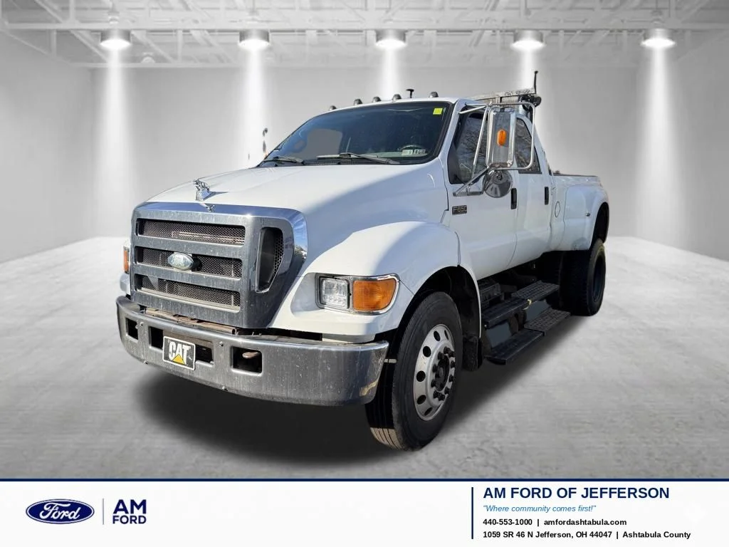 2004 Ford F-650's photo