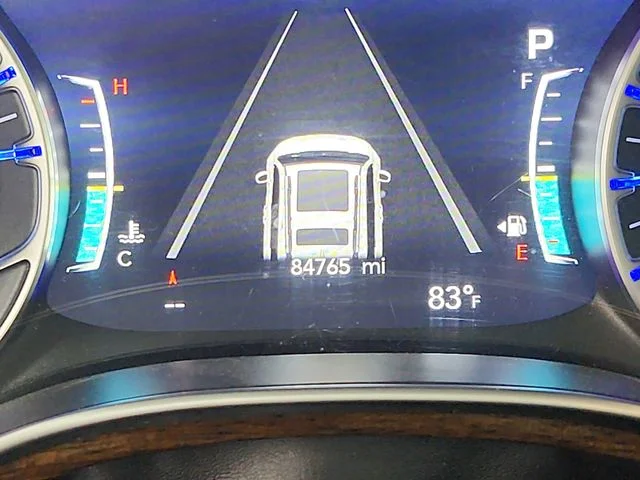 Used 2023 White Chrysler Limited image 15