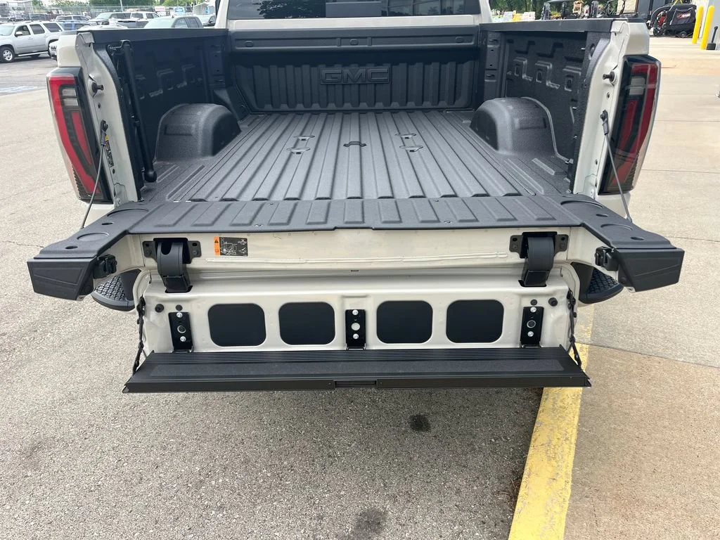 2026 GMC Sierra 2500HD AT4 - Photo 18