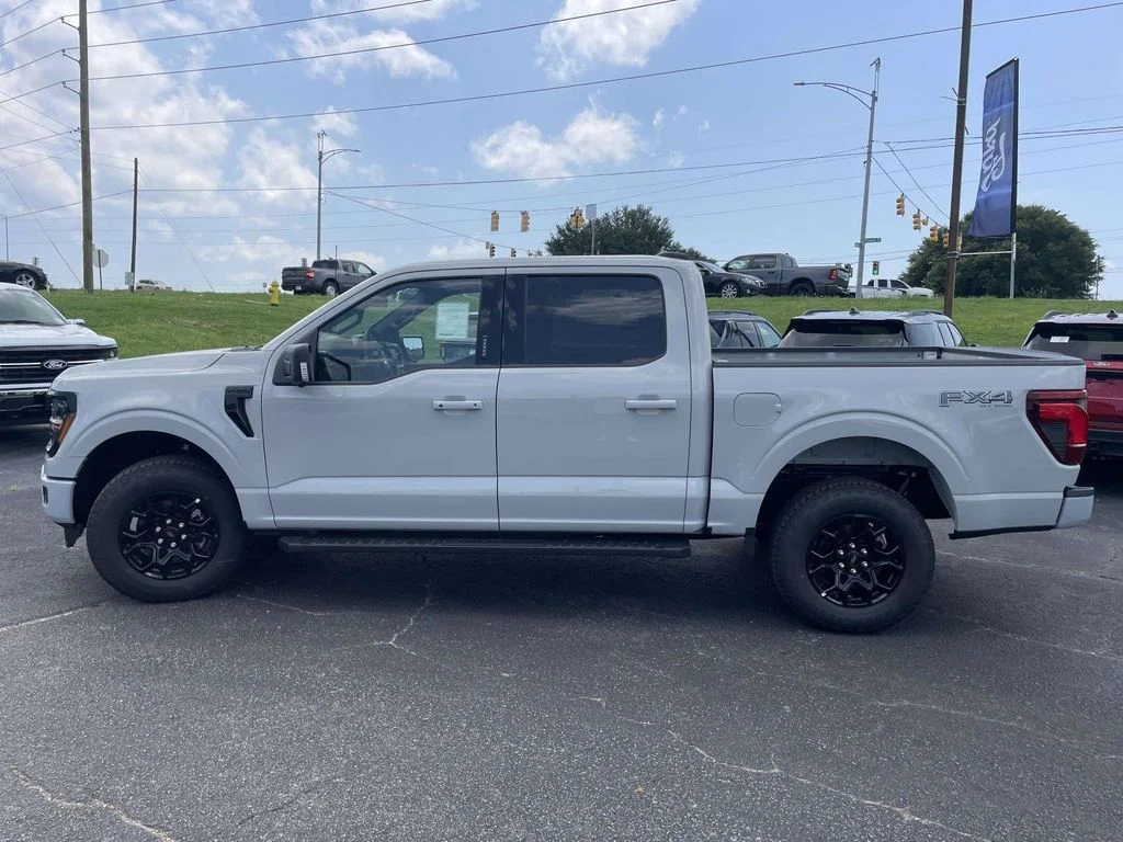 New 2026 White Ford XLT image 6