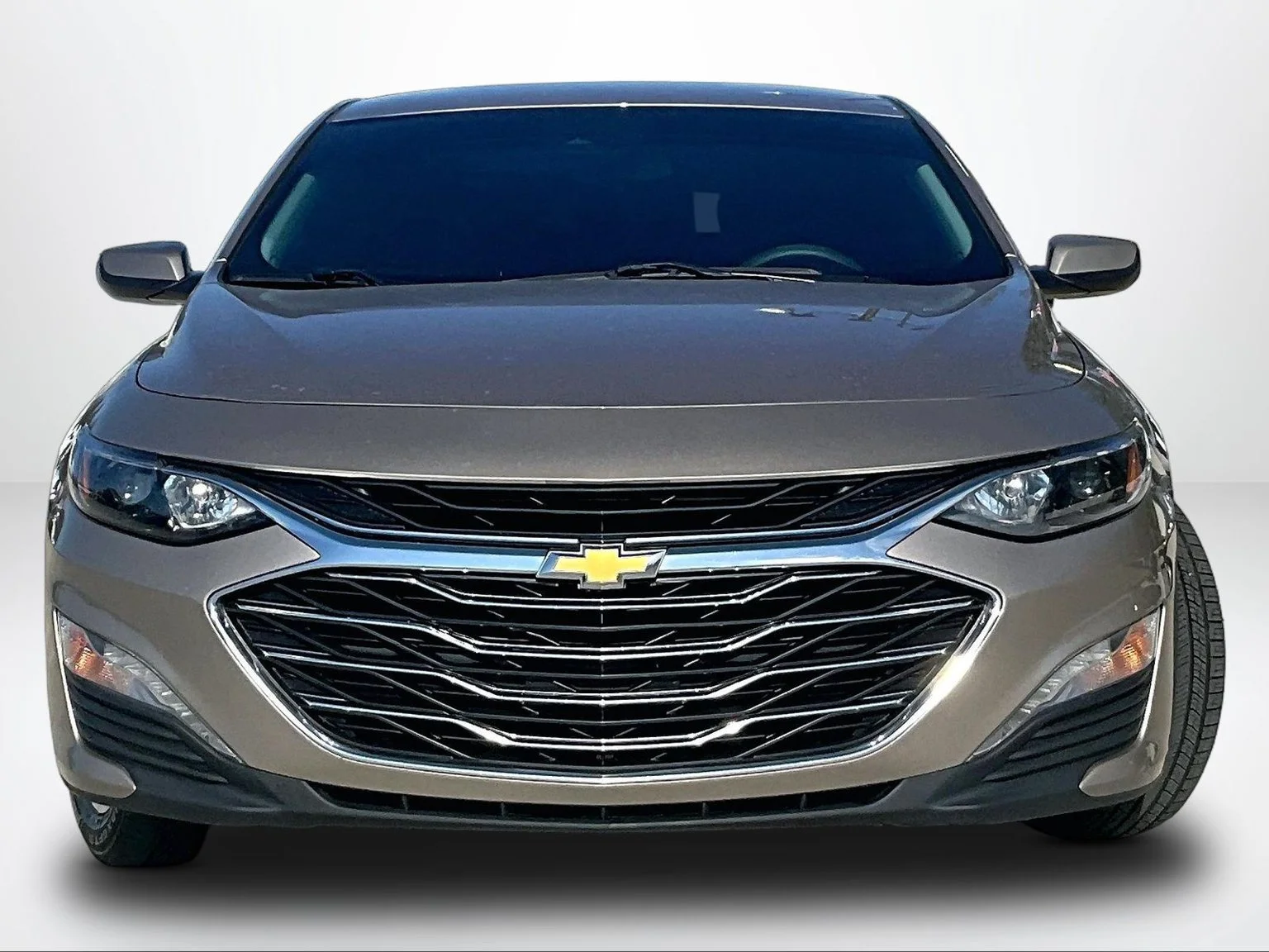 Used 2023 Gray Chevrolet LT image 4
