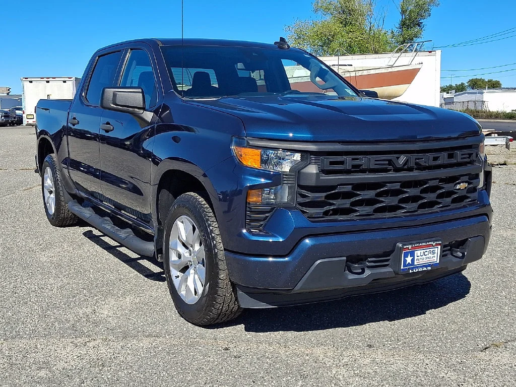 Used 2022 Blue Chevrolet Custom image 2