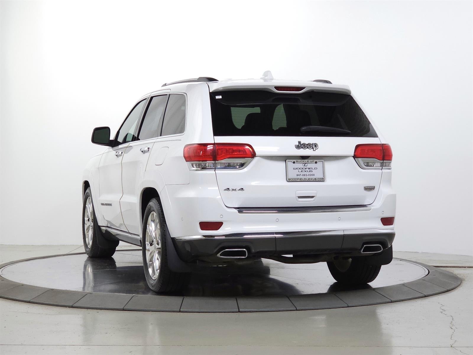 Used 2019 White Jeep Summit image 5