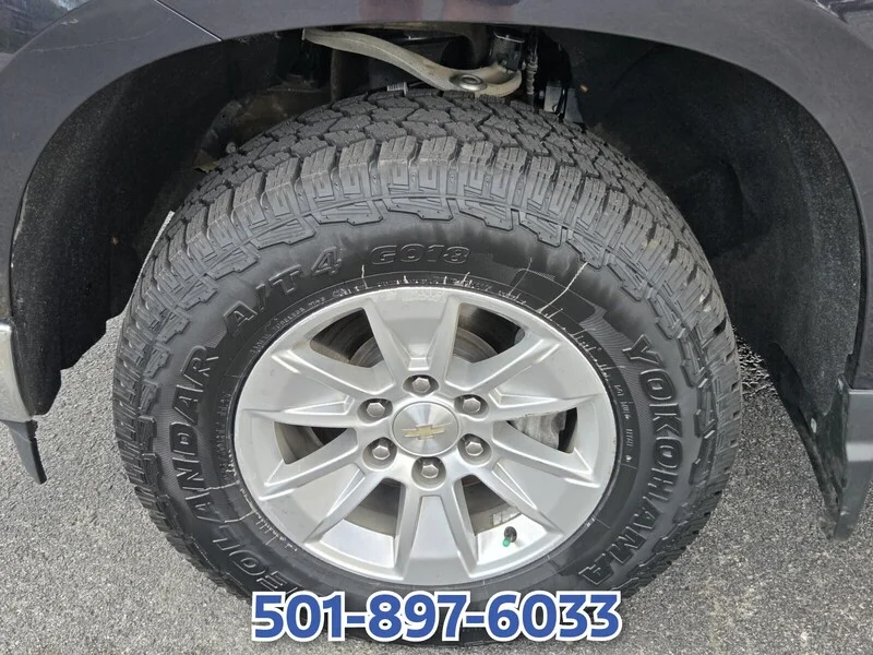 Used 2023 GRAY CHEVROLET 4WD CREW CAB 147" LT W/1LT image 16