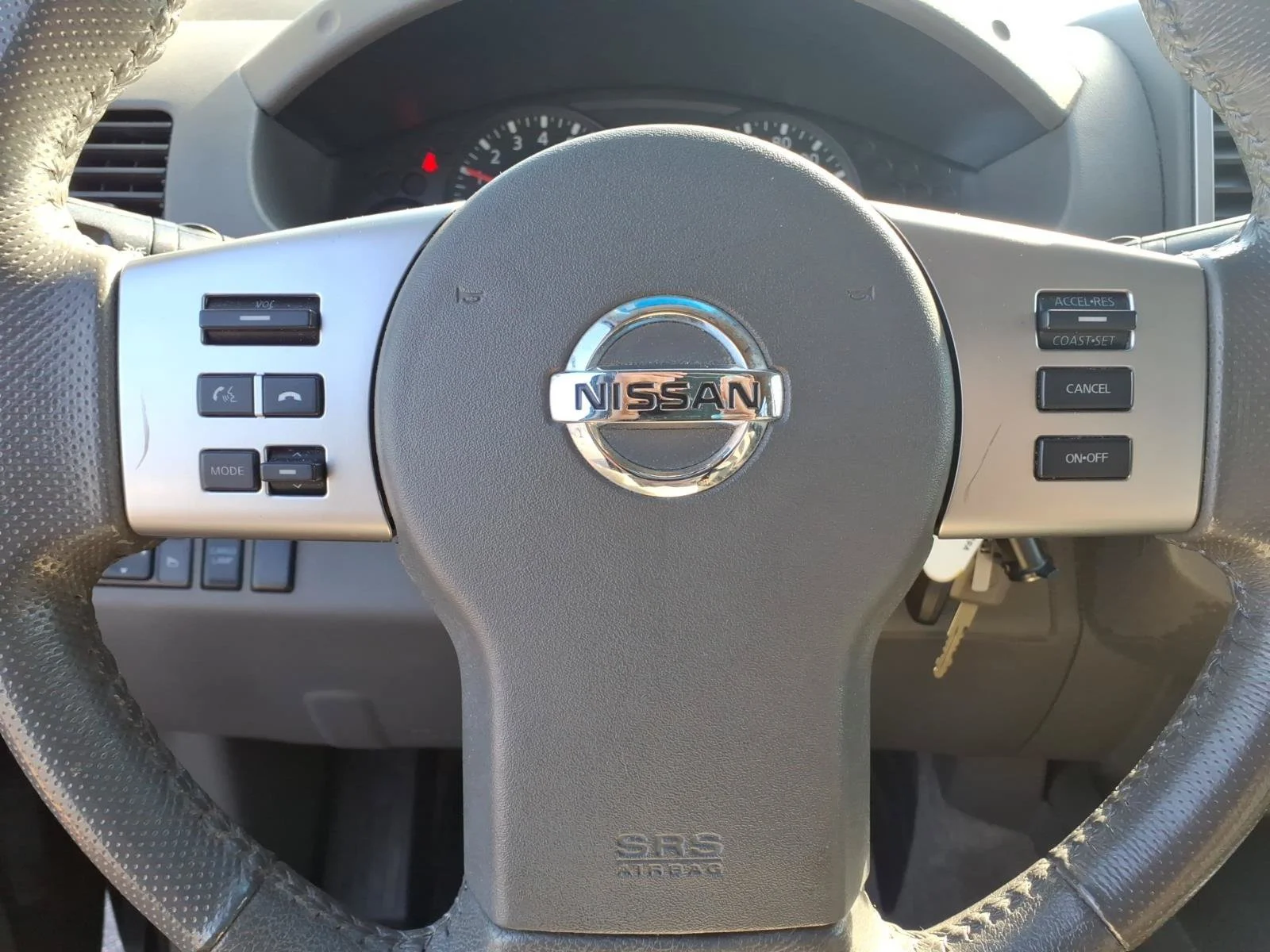 Used 2016 Arctic Blue Metallic Nissan  image 15