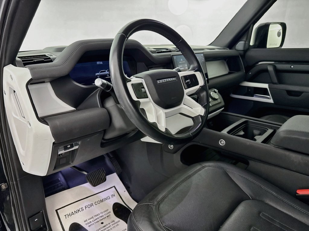 Used 2022 Black Land Rover S image 9