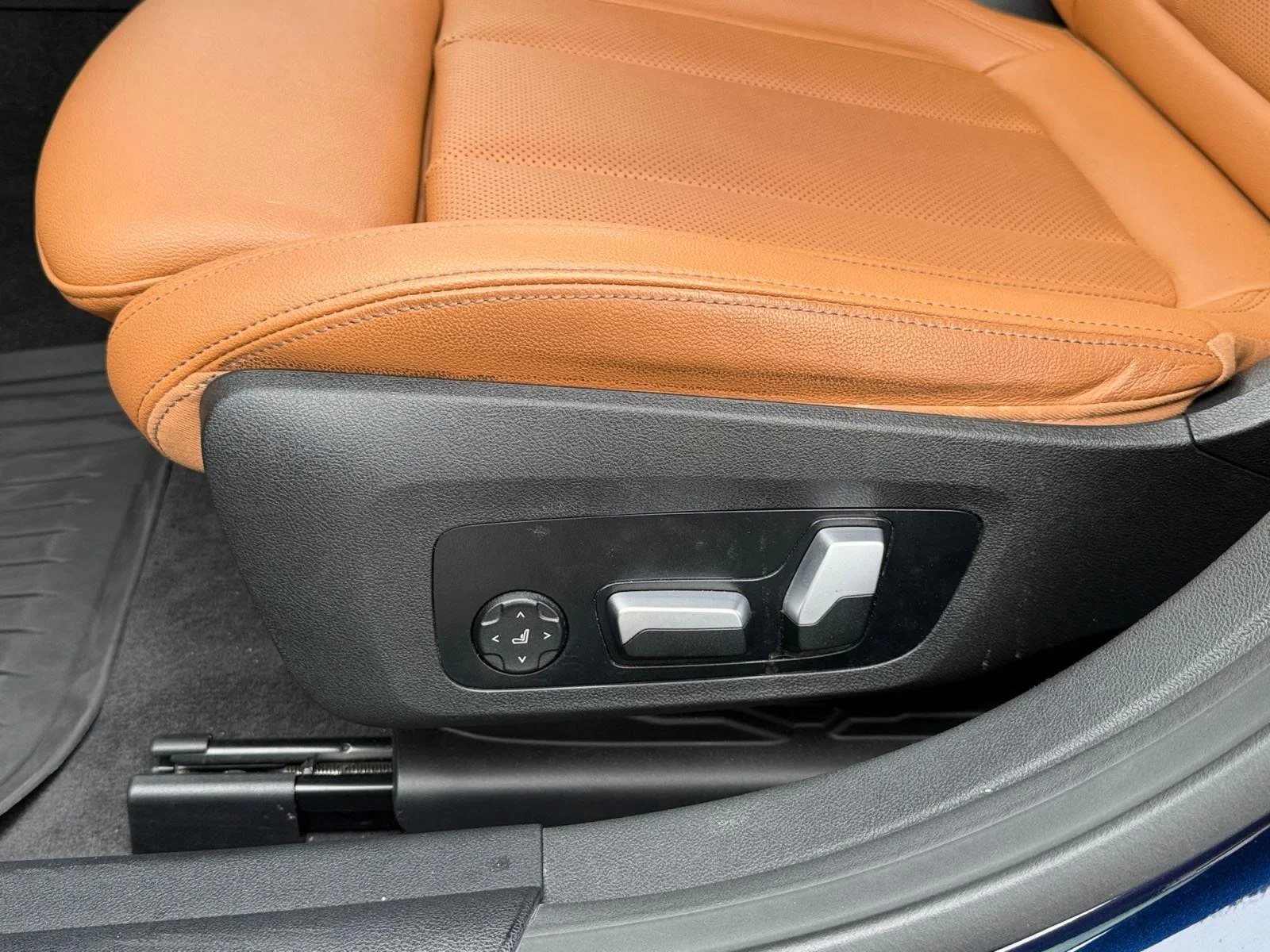 Used 2023 Tanzanite Blue II Metallic BMW eDrive35 image 37