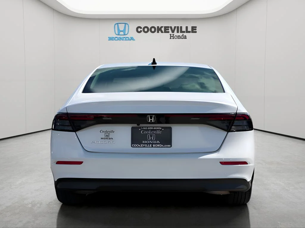 Used 2025 White Honda SE image 5