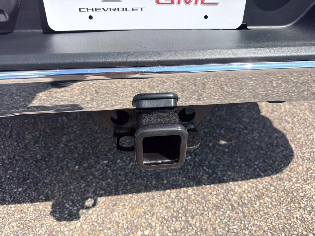 New 2026 Summit White GMC Pro image 10