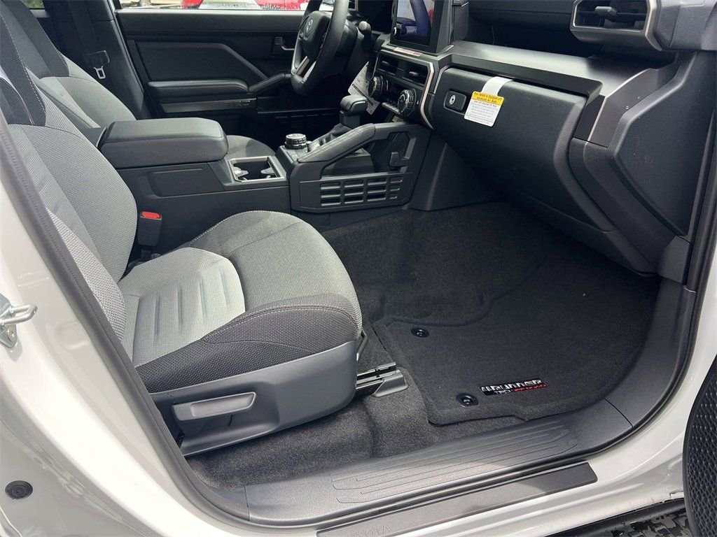 2025 Toyota 4Runner TRD Off-Road - Photo 13