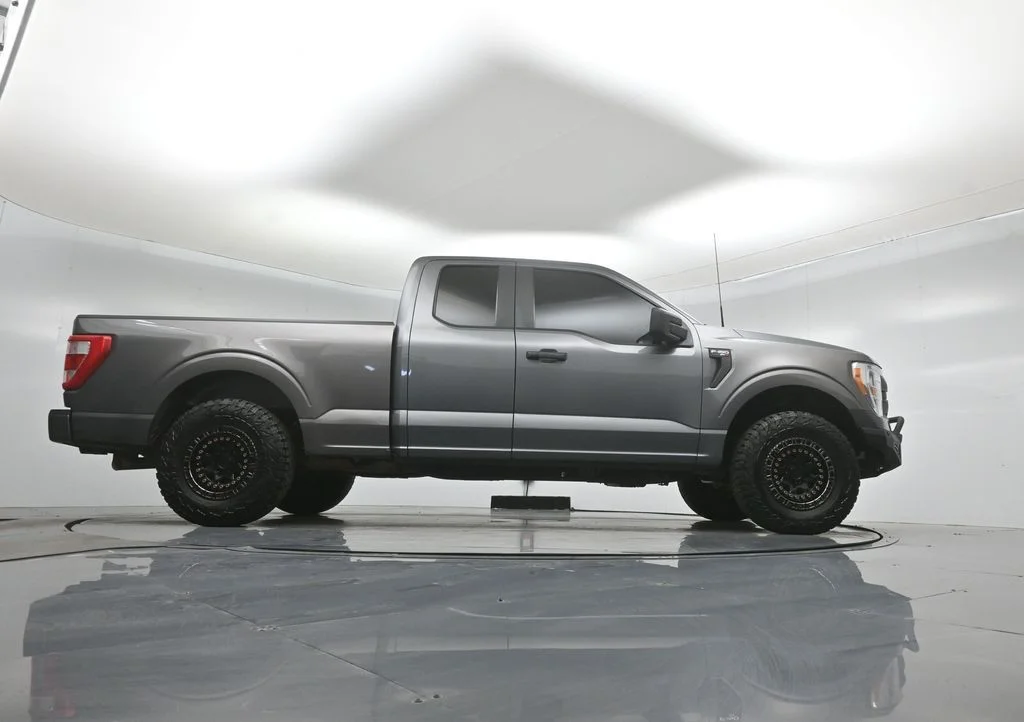 Used 2021 Gray Ford XL image 41