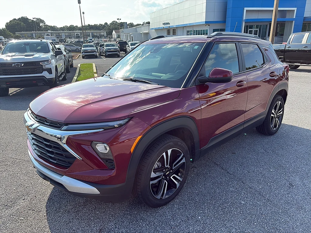 Used 2025 Crimson Metallic Chevrolet  image 2