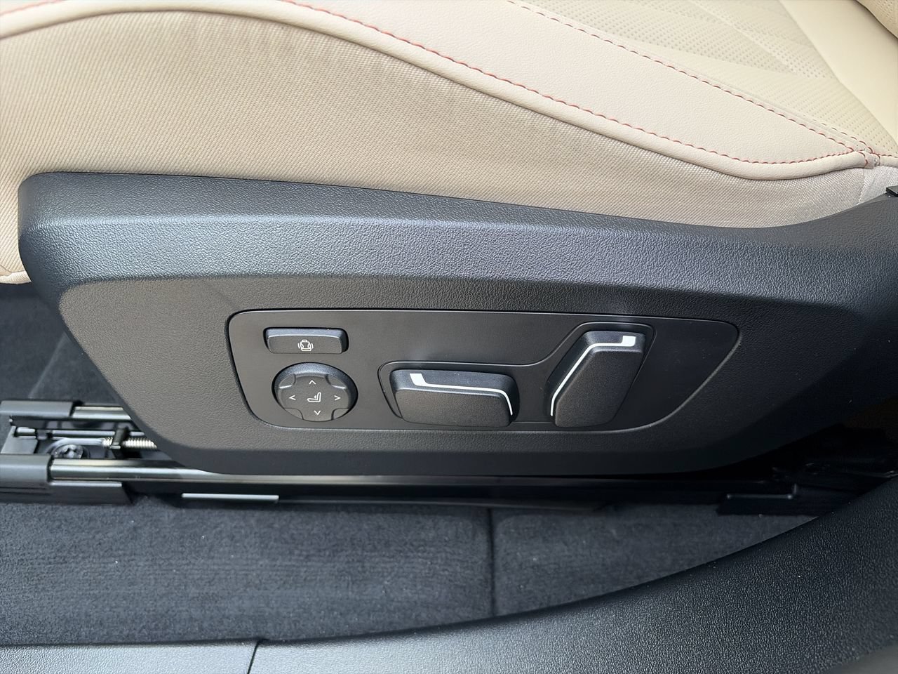 New 2026 Skyscraper Grey Metallic BMW 30 xDrive image 15