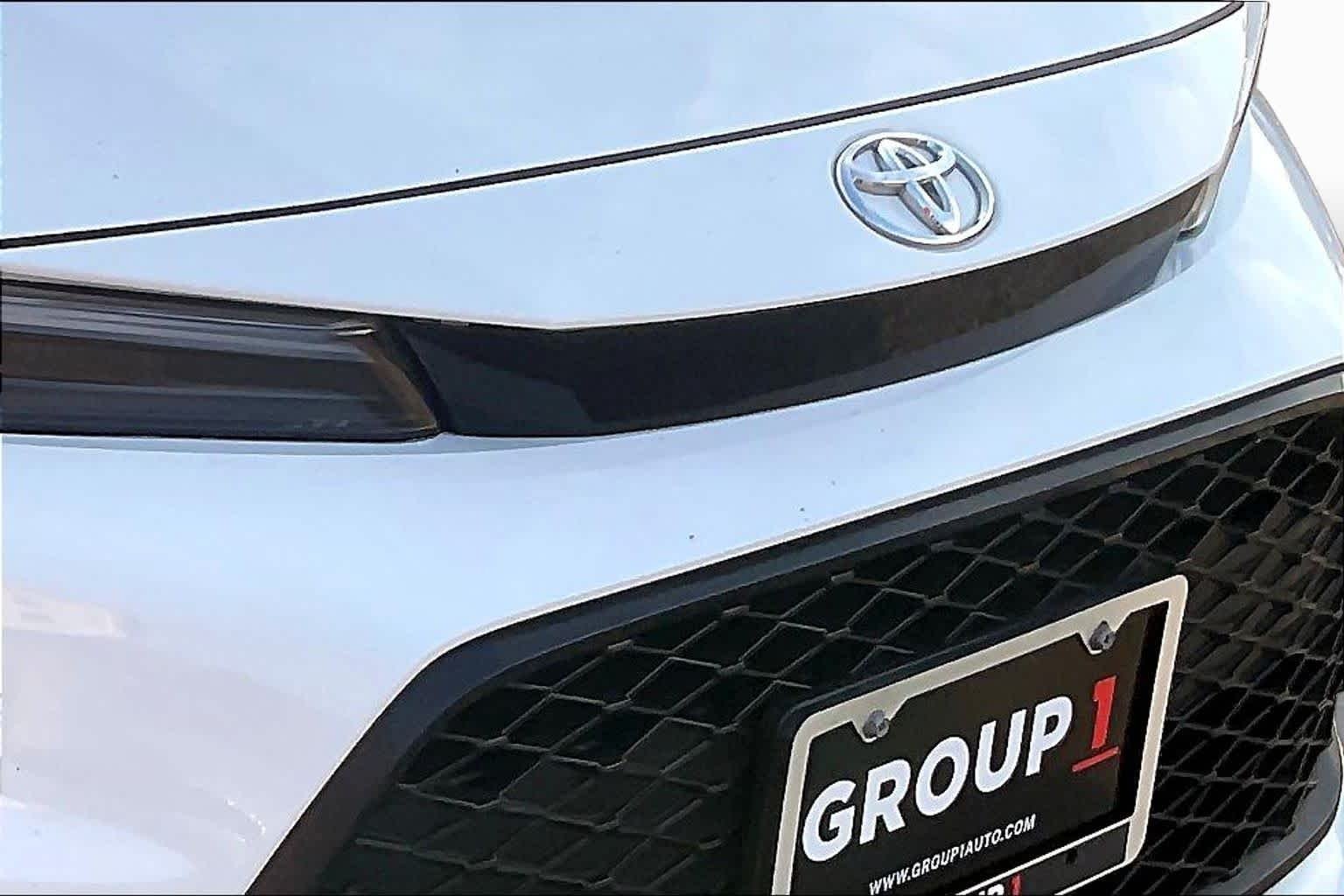Used 2024 Ice Cap Toyota SE image 27