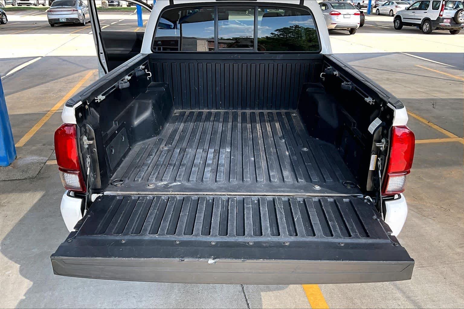 Used 2018 Super White Toyota SR image 32