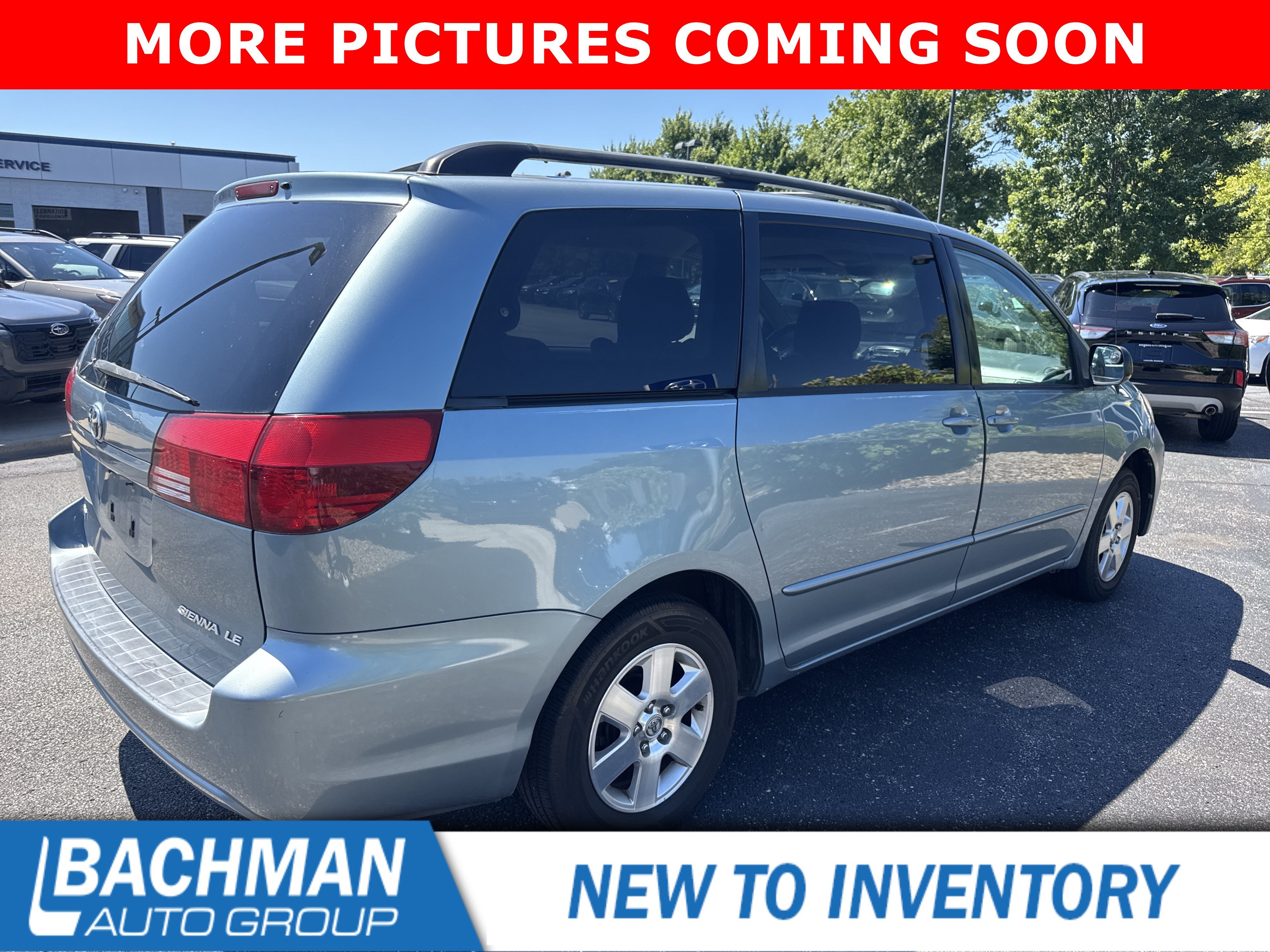 Used 2005 Blue Mirage Metallic Toyota LE image 3