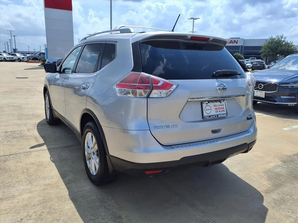 Used 2016 Nissan Rogue SV with VIN JN8AT2MT4GW012420 for sale in Friendswood, TX