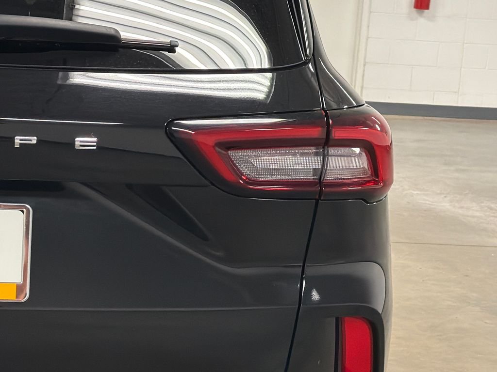 Used 2025 Black Ford Active image 15
