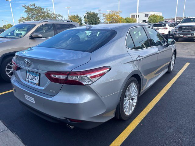 Used 2019 Silver Toyota XLE image 2
