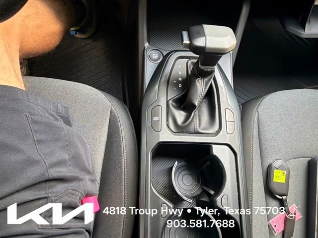 Used 2025 White Kia LX image 21