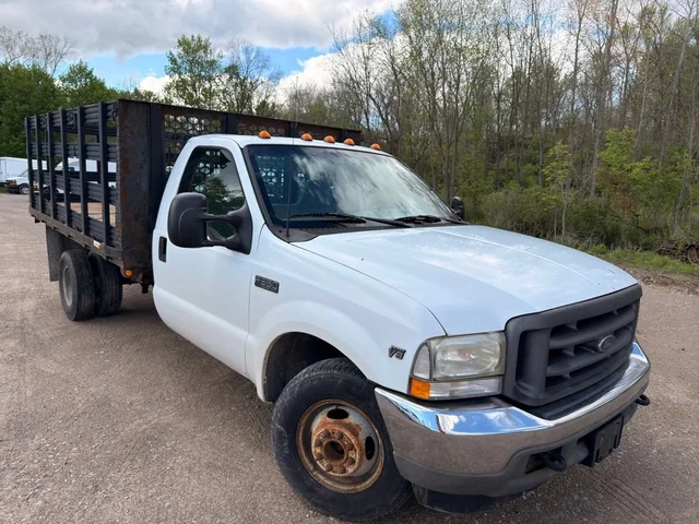 2002 Ford Super Duty F-350 DRW XL