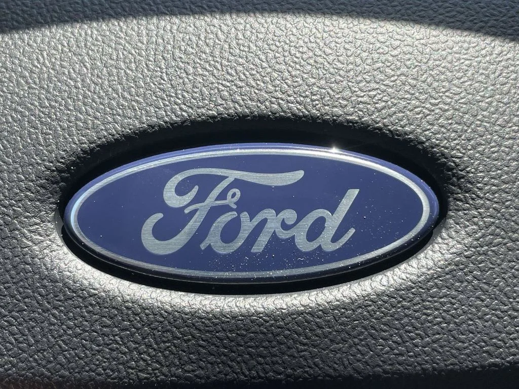 New 2026 Oxford White Ford Lariat image 24