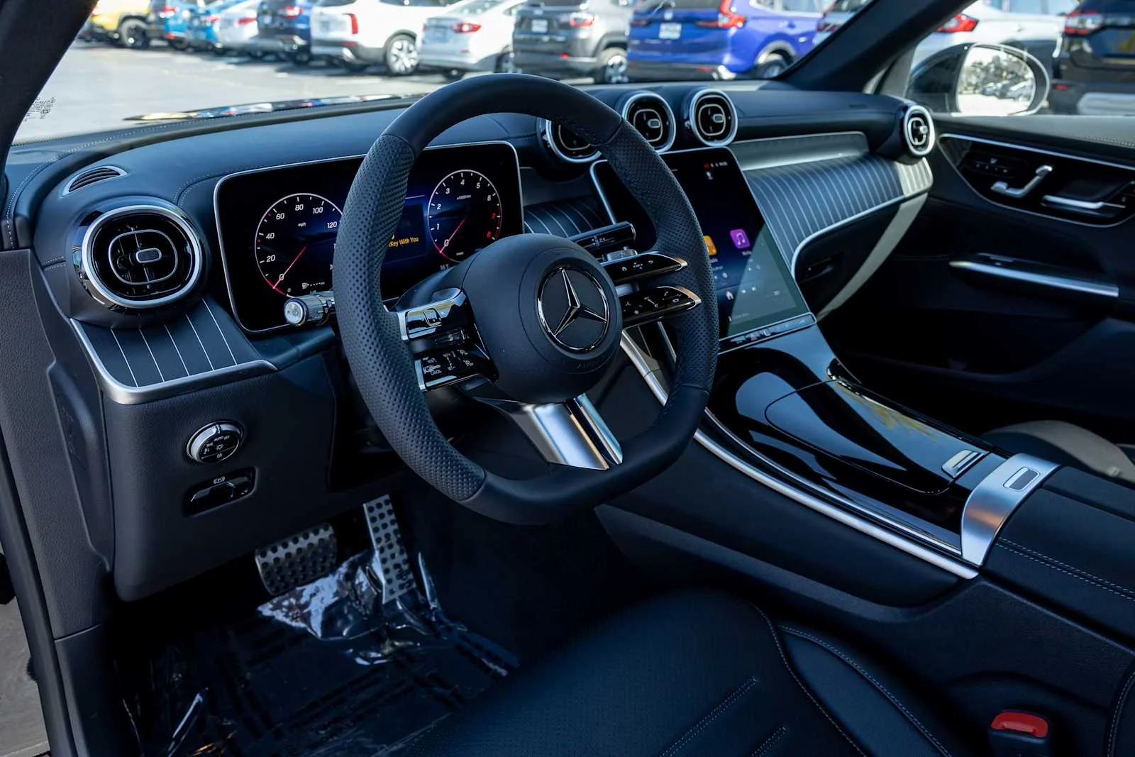 New 2026 Black Mercedes-Benz GLC 300 image 13