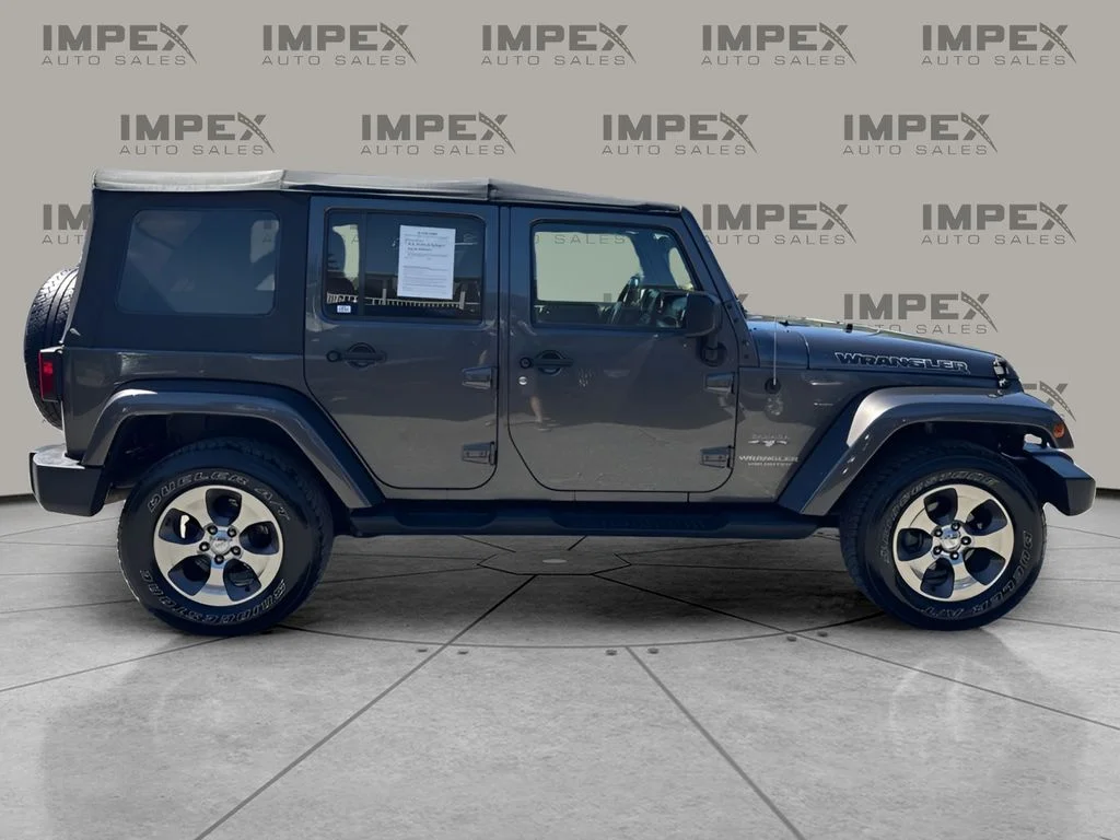 Used 2017 Gray Jeep Unlimited Sahara image 6