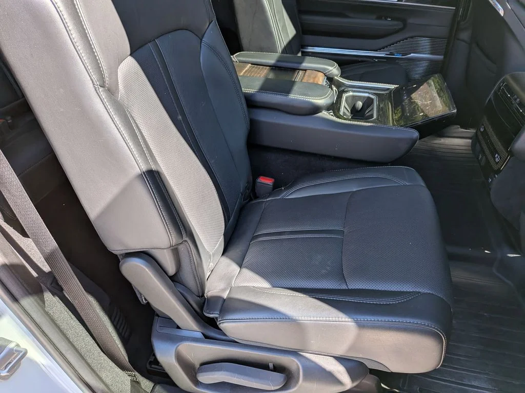 Used 2022 White Jeep Series I image 35