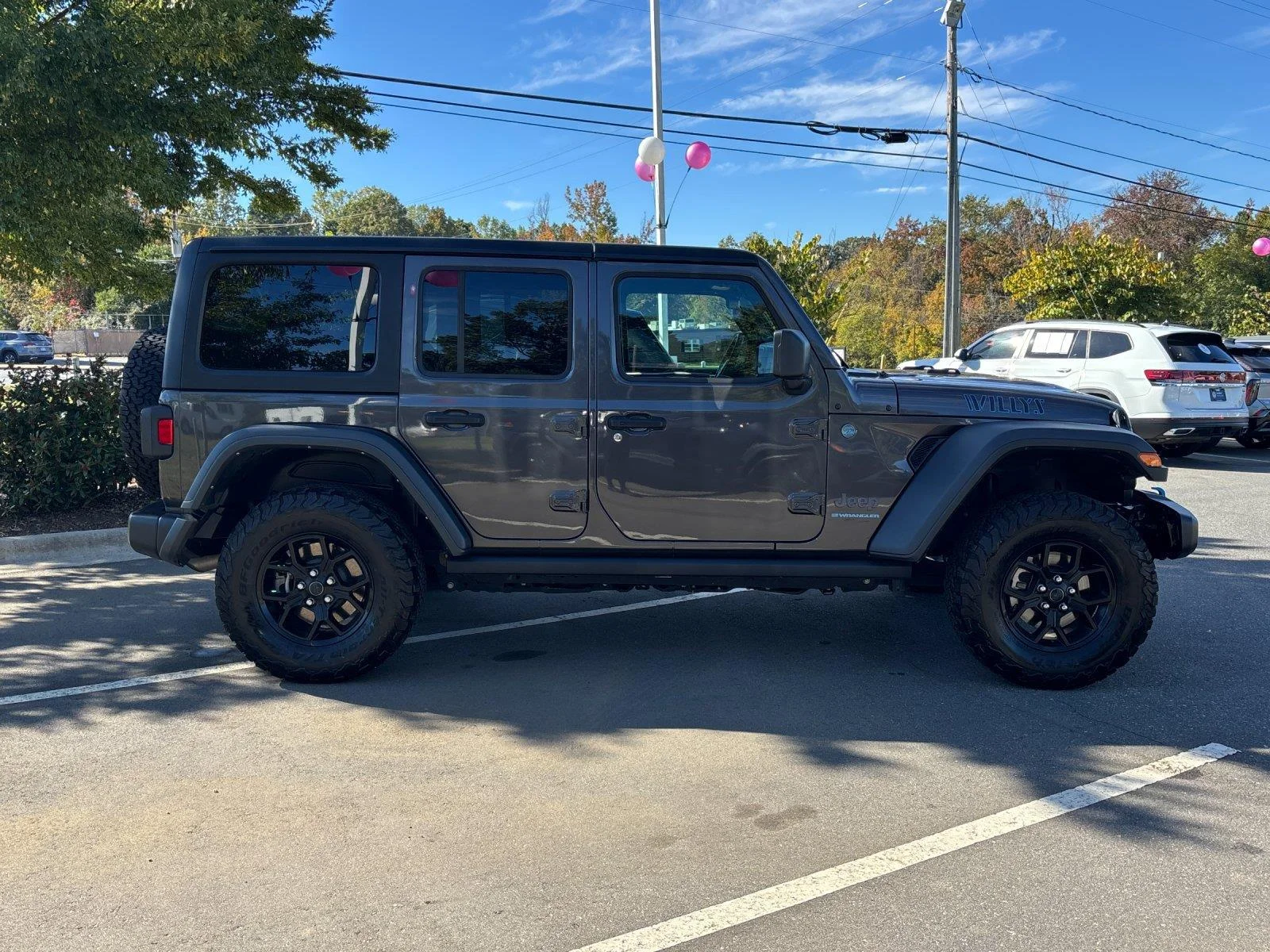 Used 2024 Granite Crystal Metallic Clearcoat Jeep Willys image 6