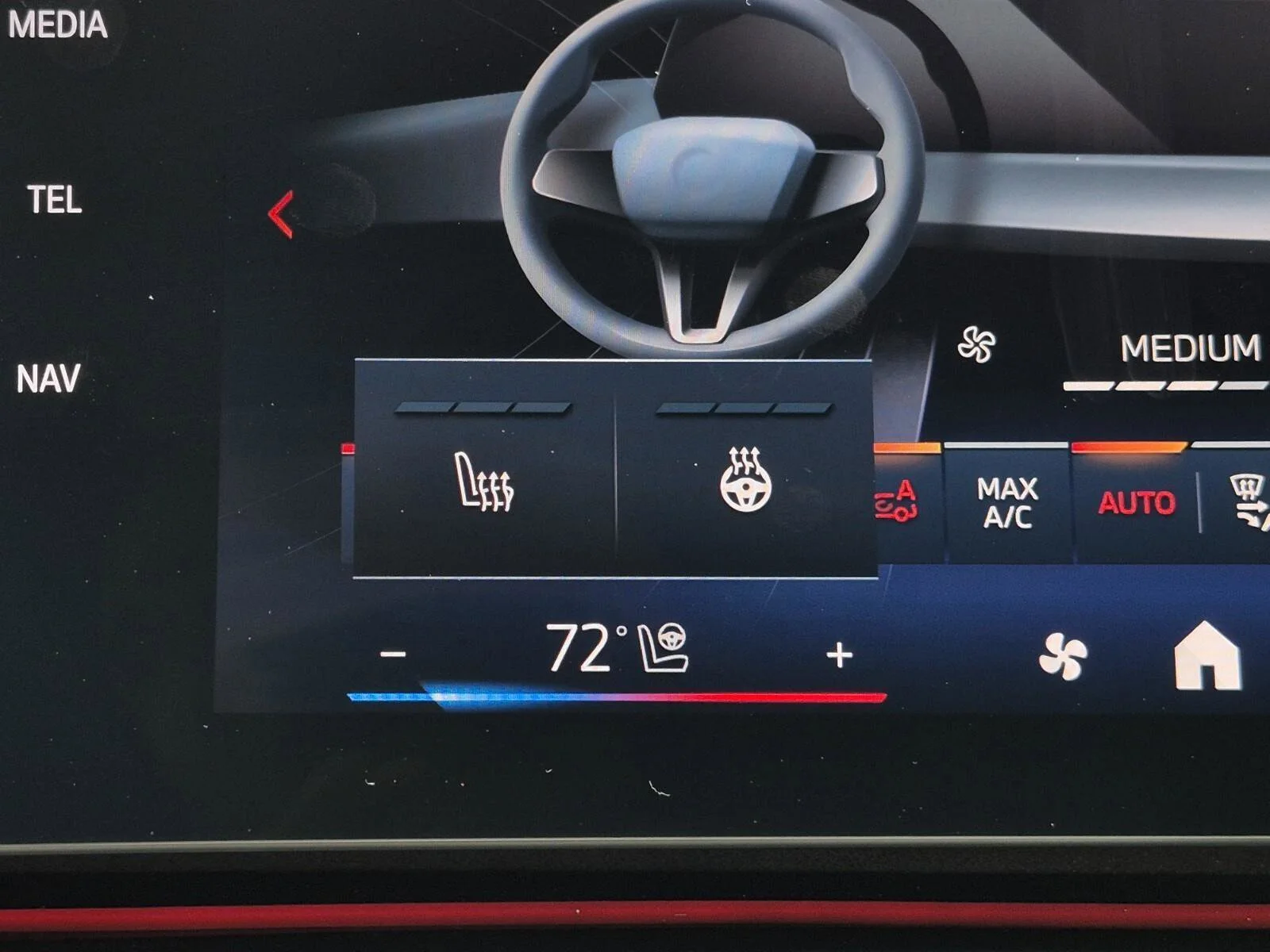 New 2026 Vegas Red Metallic BMW xDrive28i image 30